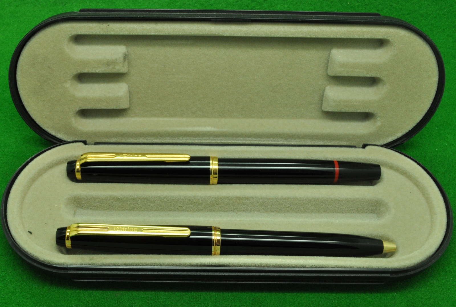 Featured image of post Vintage Rotring Pens This set is complete has the original packaging