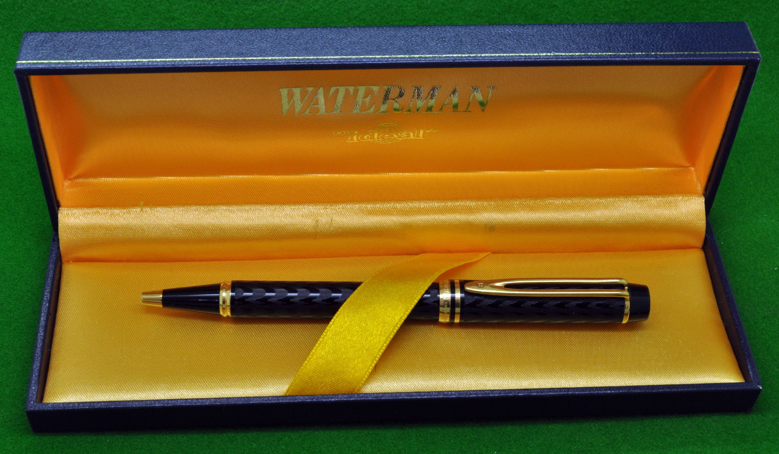 Waterman Preface Black  & Gold Rollerball Pen New In Box Made In France 