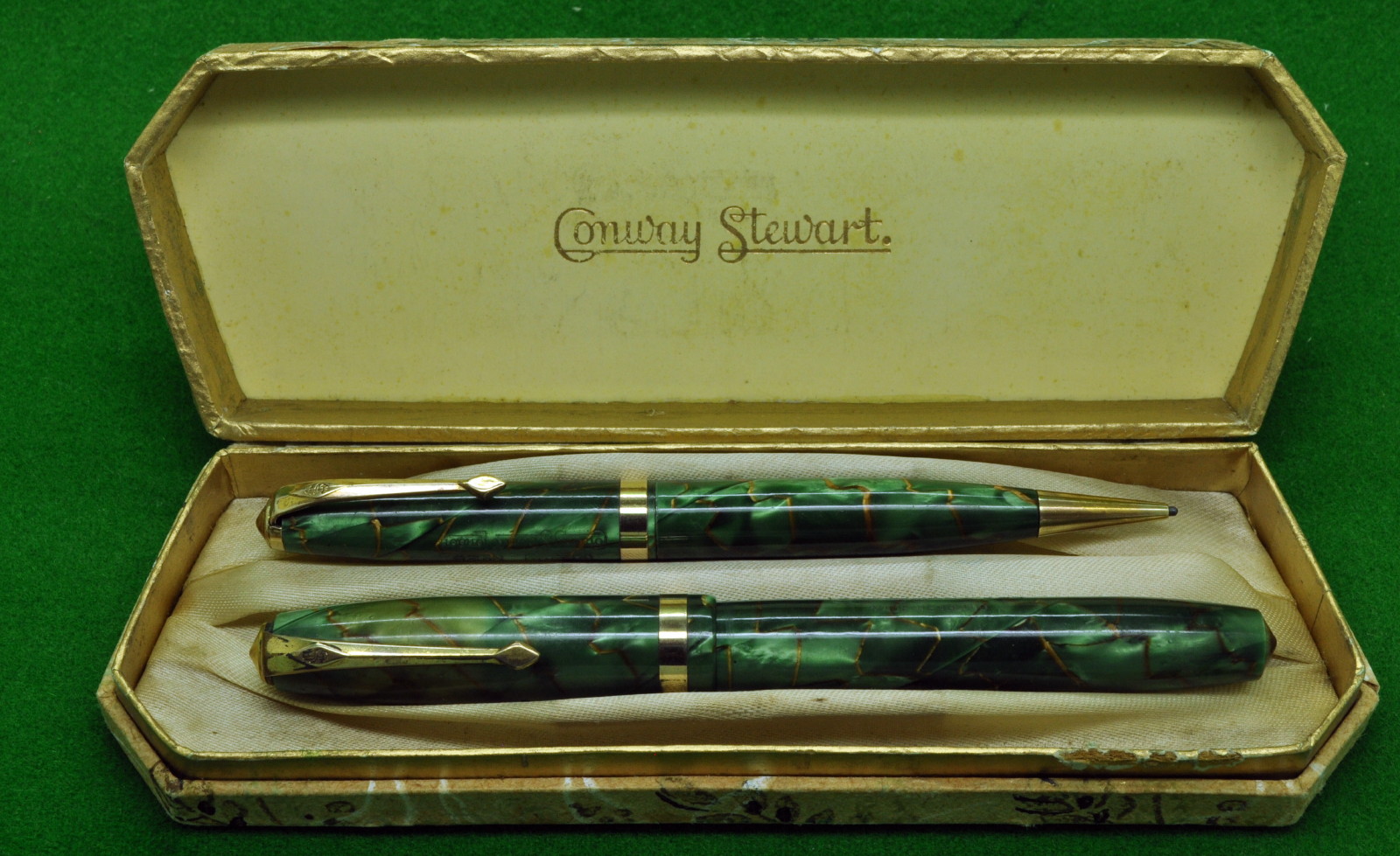 Arnold Pen Company Marbleized Green Fountain Pen Unused Old Stock 